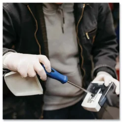 4 mil Powder-Free Latex Disposable Gloves - Small, Ivory (1000/Carton) Cleaning & Janitorial Supplies