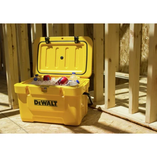 Discount 25 Quart Roto-Molded Insulated Lunch Box Cooler Coolers & Tumblers