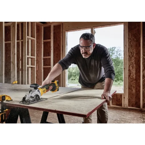 Best 20V MAX ATOMIC Brushless 4-1/2 in. Cordless Circular Saw (Tool Only) - DCS571B Scroll Saws