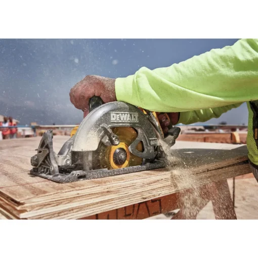 60V MAX FLEXVOLTBrushless Lithium-Ion 7-1/4 in. Cordless Worm Drive Style Saw (Tool Only) Circular Saws|Scroll Saws