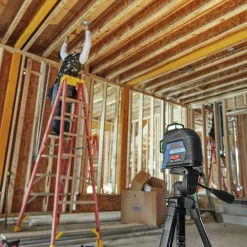 Outlet Factory Reconditioned 360 Degrees Green-Beam Three-Plane Leveling and Alignment-Line Laser Measuring Tools