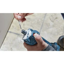 New Factory Reconditioned 18V Brushless Cordless Screwgun and Cut-Out Tool Combo Kit with (2) CORE18V 4 Ah Advanced Power Batteries Combo Kits