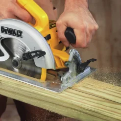 Discount Factory Reconditioned 7-1/4 in. Lightweight Corded Circular Saw Kit Circular Saws|Scroll Saws