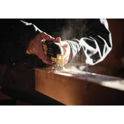 Outlet Factory Reconditioned 20V MAX XR Brushless Lithium-Ion 3-Speed Cordless Oscillating Multi-Tool (Tool Only) Multi Tools