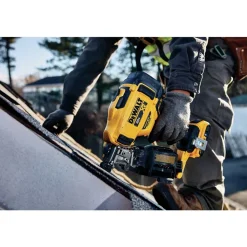 Outlet Factory Reconditioned 20V MAX Brushless Lithium-Ion 15 Degree Cordless Coil Roofing Nailer Kit (2 Ah) Nailers & Staplers