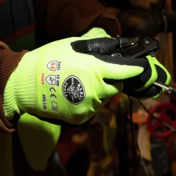 Best Cut Level 4 Touchscreen Work Gloves - Large (2-Pair) Work Gloves