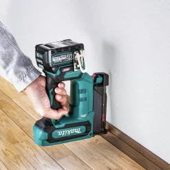 40V max XGT Brushless Lithium-Ion 23 Gauge Cordless Pin Nailer Kit (2.5 Ah) Nailers & Staplers