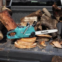 Sale 40V max XGT Brushless Lithium-Ion 18 in. Cordless Chain Saw Kit (5 Ah) Chainsaws