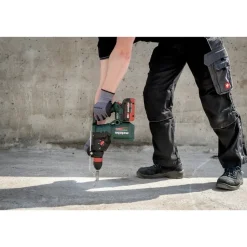 KH 18 LTX BL 28 Q SET ISA 18V Brushless Lithium-Ion 1-1/8 in. SDS-Plus Cordless Combination Hammer (Tool Only) Combo Kits