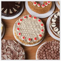 Sale 10 in. Diameter Bright White Paper Cake Circles - White (100/Carton) Tabletop And Serveware