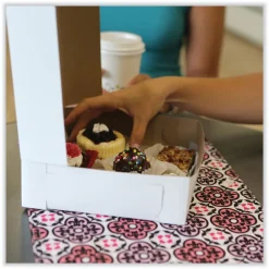 Discount 12 in. x 12 in. x 4 in. Paper Standard Bakery Boxes - White (100/Carton) Tabletop And Serveware