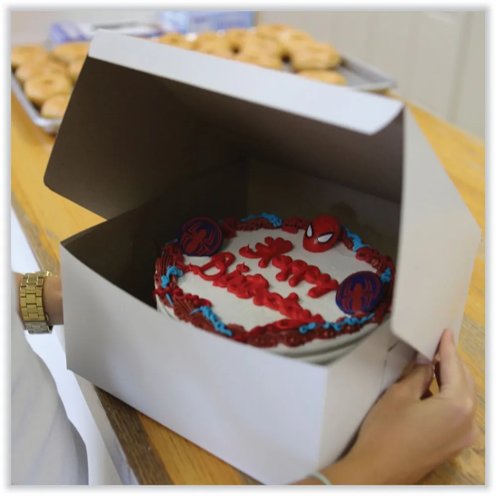 Discount 8 in. x 8 in. x 5 in. Paper Standard Bakery Boxes - White (100/Carton) Tabletop And Serveware