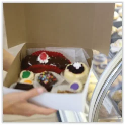 16 in. x 16 in. x 6 in. Paper Standard Bakery Boxes - White (50/Carton) Tabletop And Serveware