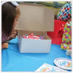 Discount 6 in. x 4.45 in. x 2.75 in. Standard Paper Bakery Boxes - White (250/Carton) Tabletop And Serveware